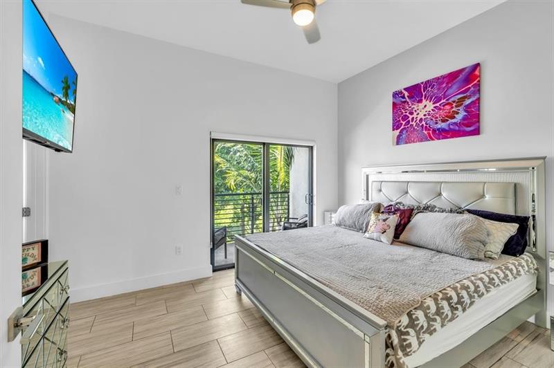 462 SE 1st Circle Pompano Beach FL 33060