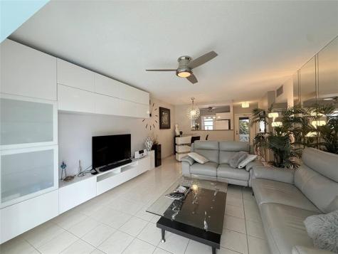 5171 W Oakland Park Boulevard Lauderdale Lakes FL 33313