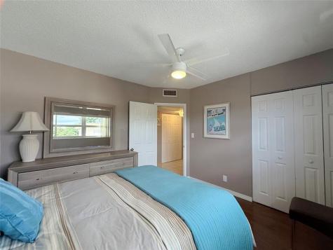 5171 W Oakland Park Boulevard Lauderdale Lakes FL 33313