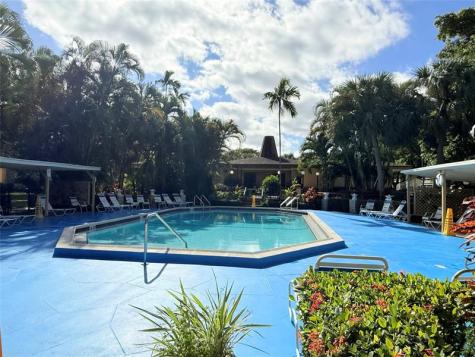 5171 W Oakland Park Boulevard Lauderdale Lakes FL 33313