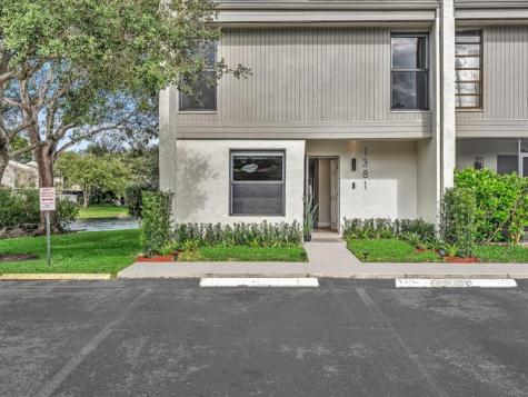 1381 NW 99th Avenue Pembroke Pines FL 33024