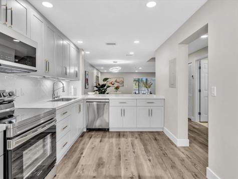 1381 NW 99th Avenue Pembroke Pines FL 33024