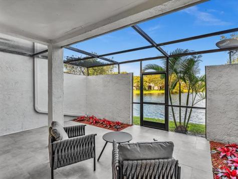 1381 NW 99th Avenue Pembroke Pines FL 33024