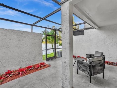1381 NW 99th Avenue Pembroke Pines FL 33024
