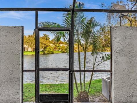 1381 NW 99th Avenue Pembroke Pines FL 33024
