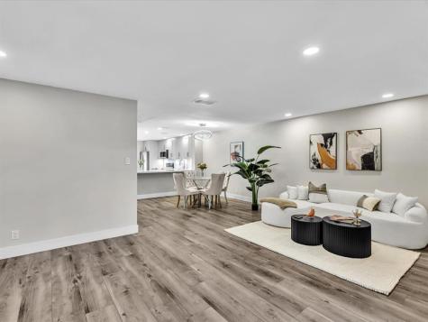 1381 NW 99th Avenue Pembroke Pines FL 33024