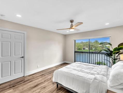 1381 NW 99th Avenue Pembroke Pines FL 33024