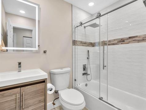 1381 NW 99th Avenue Pembroke Pines FL 33024