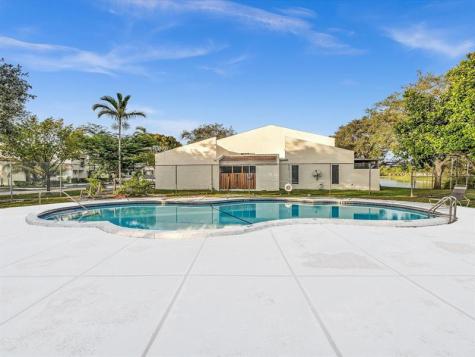 1381 NW 99th Avenue Pembroke Pines FL 33024