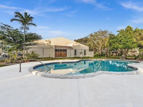 1381 NW 99th Avenue Pembroke Pines FL 33024
