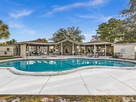 1381 NW 99th Avenue Pembroke Pines FL 33024