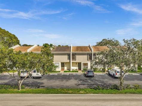1381 NW 99th Avenue Pembroke Pines FL 33024