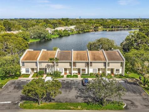 1381 NW 99th Avenue Pembroke Pines FL 33024