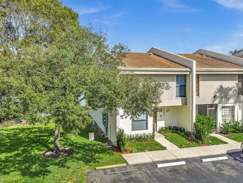 1381 NW 99th Avenue Pembroke Pines FL 33024