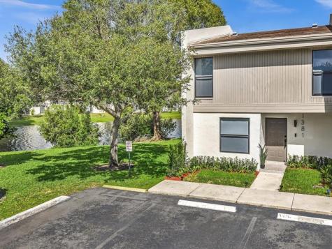 1381 NW 99th Avenue Pembroke Pines FL 33024