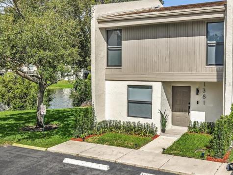 1381 NW 99th Avenue Pembroke Pines FL 33024