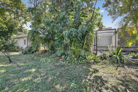 16807 Patio Village Lane Weston FL 33326