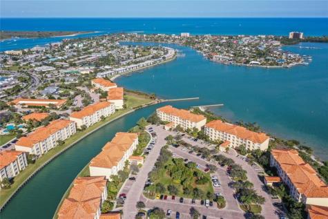 23 Harbour Isle Drive Hutchinson Island FL 34949