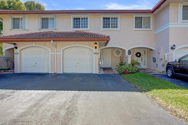 8964 NW 38th Drive Coral Springs FL 33065