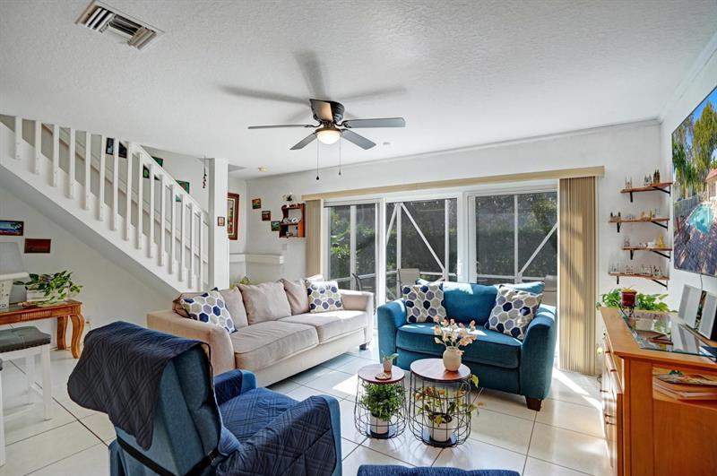 8964 NW 38th Drive Coral Springs FL 33065