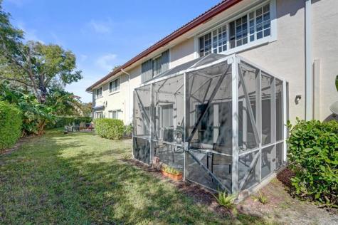 8964 NW 38th Drive Coral Springs FL 33065