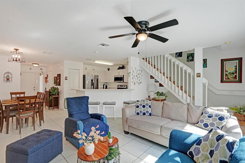 8964 NW 38th Drive Coral Springs FL 33065