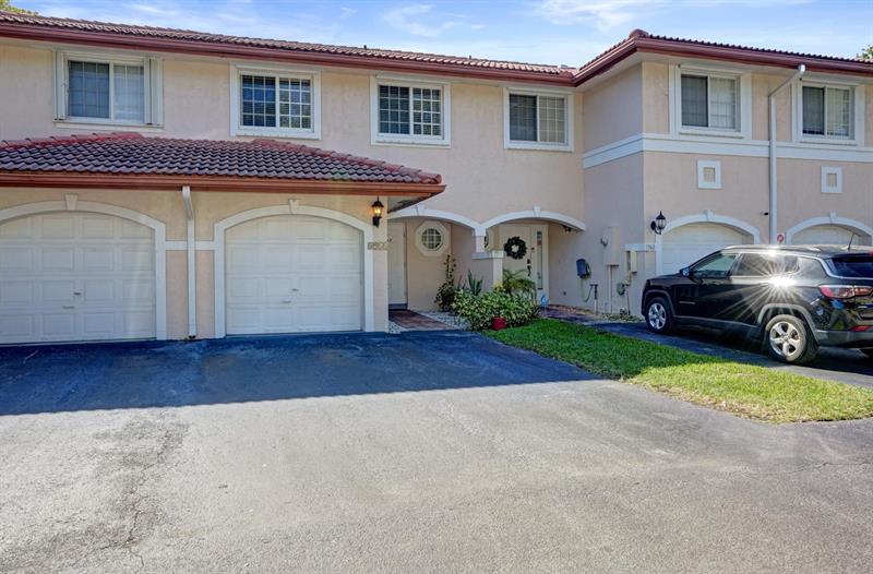 8964 NW 38th Drive Coral Springs FL 33065