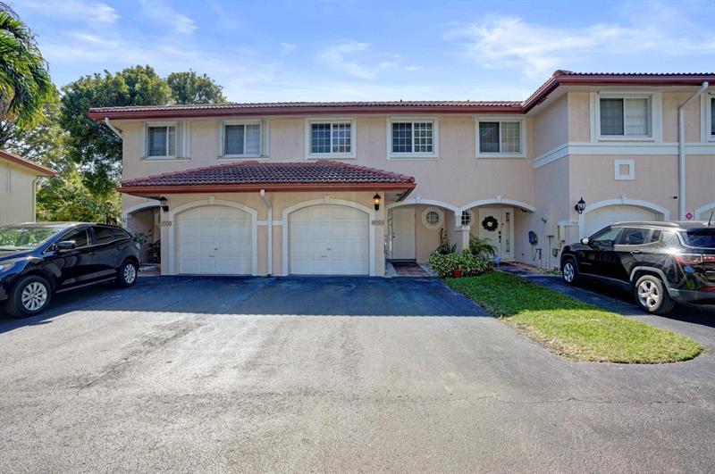 8964 NW 38th Drive Coral Springs FL 33065