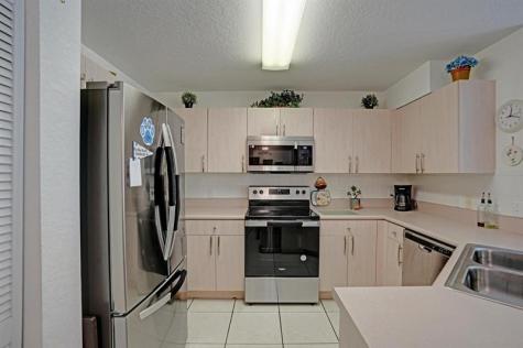 8964 NW 38th Drive Coral Springs FL 33065