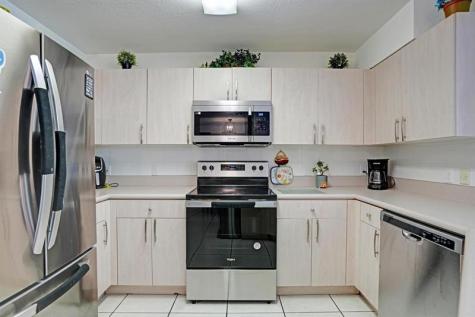 8964 NW 38th Drive Coral Springs FL 33065
