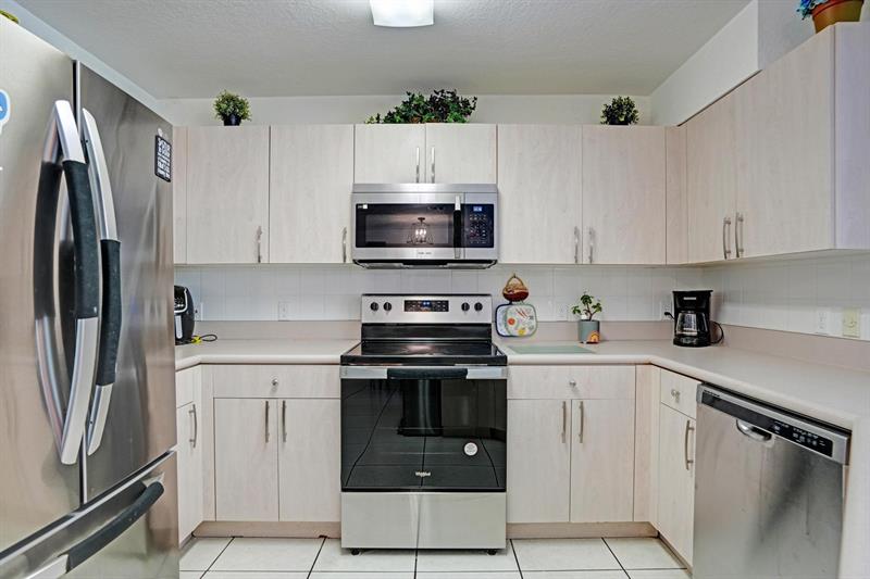 8964 NW 38th Drive Coral Springs FL 33065