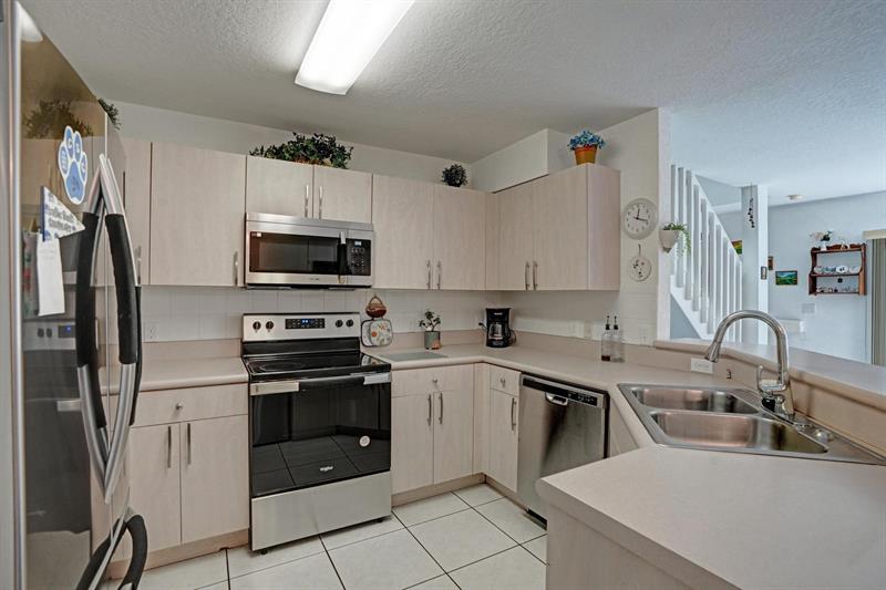 8964 NW 38th Drive Coral Springs FL 33065