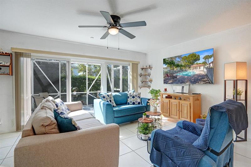 8964 NW 38th Drive Coral Springs FL 33065