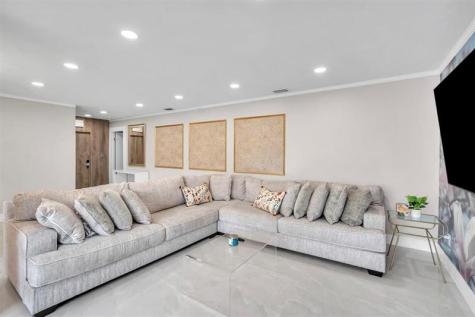 3571 Magellan Circle Aventura FL 33180
