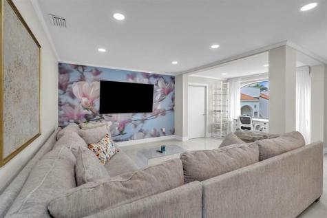 3571 Magellan Circle Aventura FL 33180