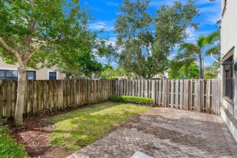 9596 Town Parc Circle N Parkland FL 33076