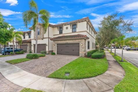 9596 Town Parc Circle N Parkland FL 33076
