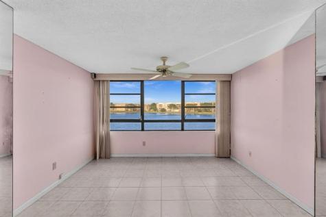 10442 E Clairmont Circle Tamarac FL 33321