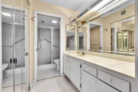 10442 E Clairmont Circle Tamarac FL 33321