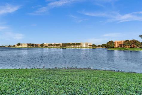 10442 E Clairmont Circle Tamarac FL 33321