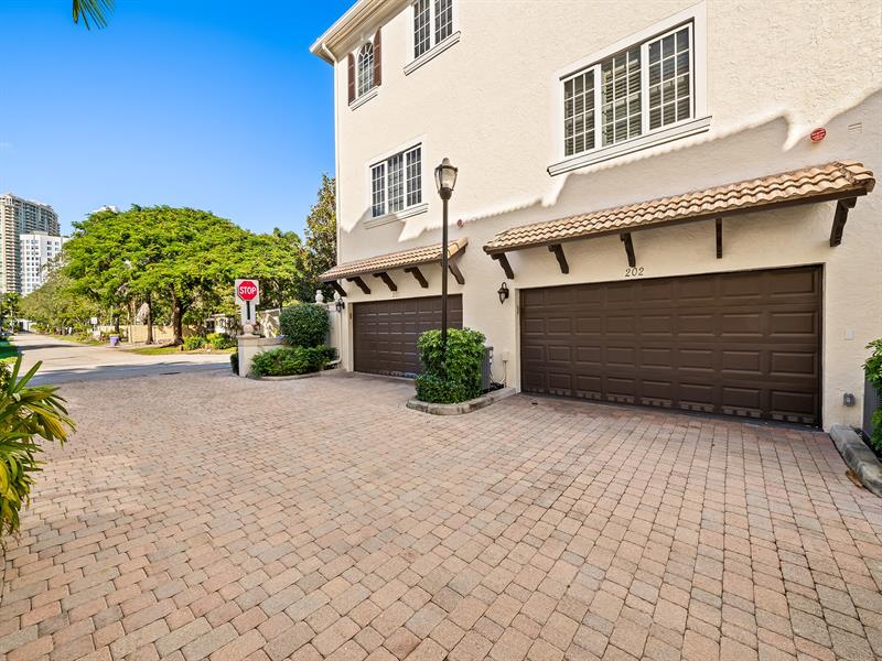 504 SE 7th Street Fort Lauderdale FL 33301