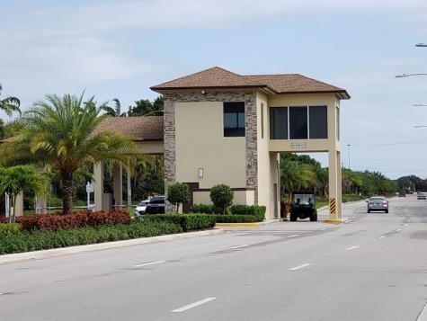 551 SW 135 Avenue Pembroke Pines FL 33027