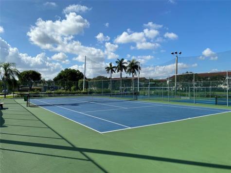 551 SW 135 Avenue Pembroke Pines FL 33027