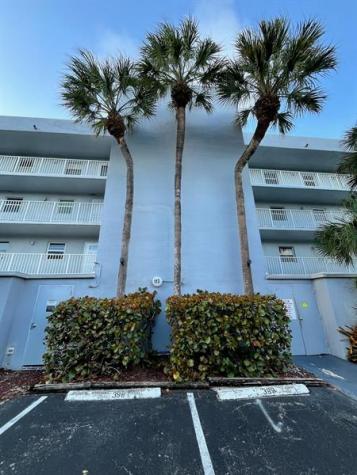 113 Royal Park Drive Oakland Park FL 33309