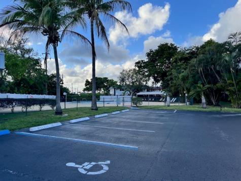 113 Royal Park Drive Oakland Park FL 33309
