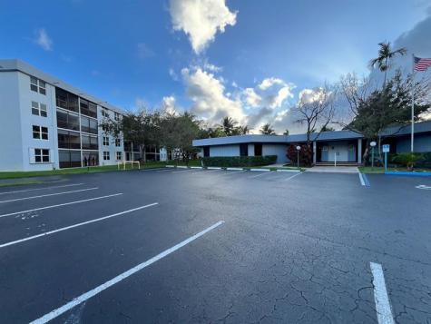 113 Royal Park Drive Oakland Park FL 33309