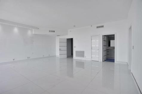 19707 Turnberry Way Aventura FL 33180