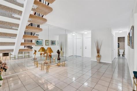 9530 Alcazar Lane Davie FL 33324