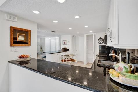 9530 Alcazar Lane Davie FL 33324