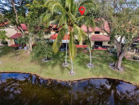 9530 Alcazar Lane Davie FL 33324